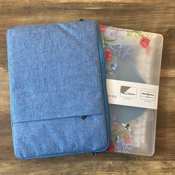 MacBook Air 13” 2018-2022 blue soft case with hardshell - Picture 1 of 5